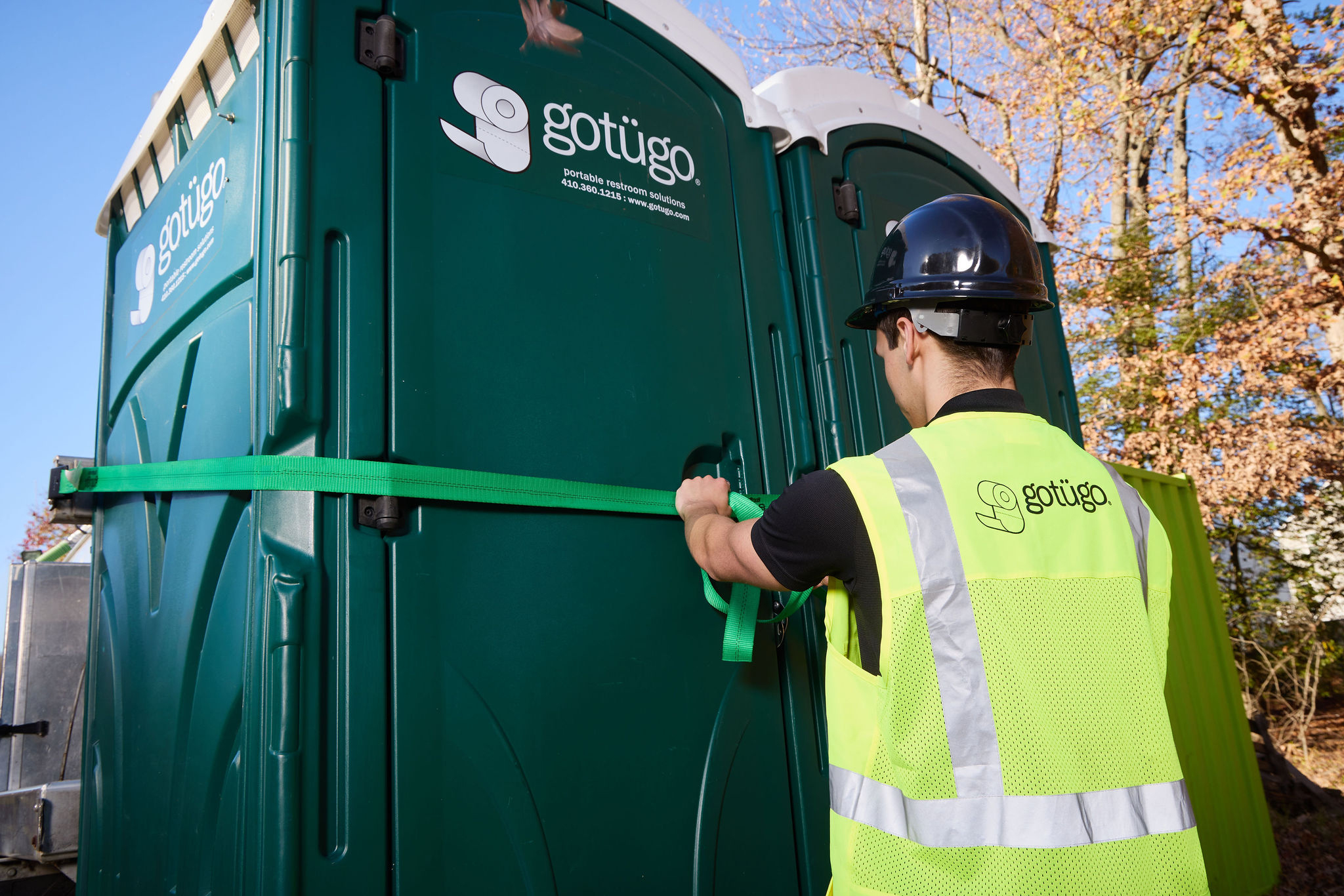 portable bathroom delivery